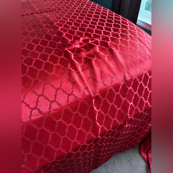 Food Network Red table cloth for square or long rectangle table. - Picture 2 of 5